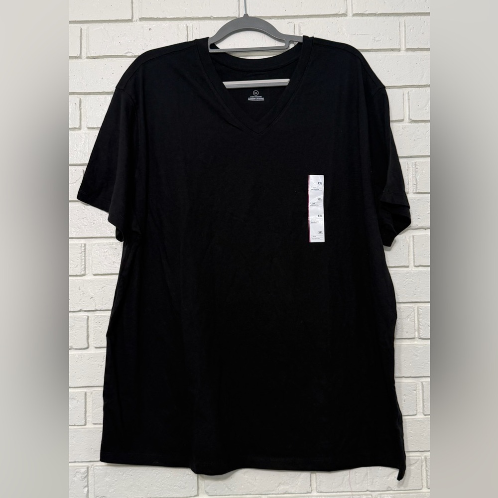 Men’s Goodfellow Black V-neck tee. Size XXL. NWT